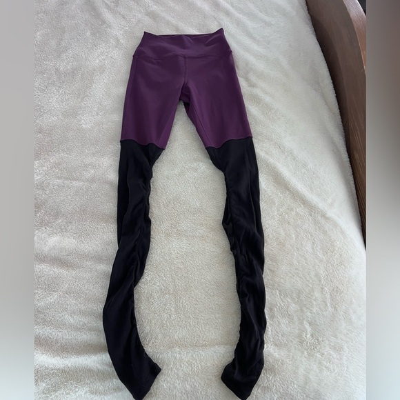 Alo Yoga Airbrush High-Waist Highlight Goddess Leggings-Plum - Picture 4 of 6